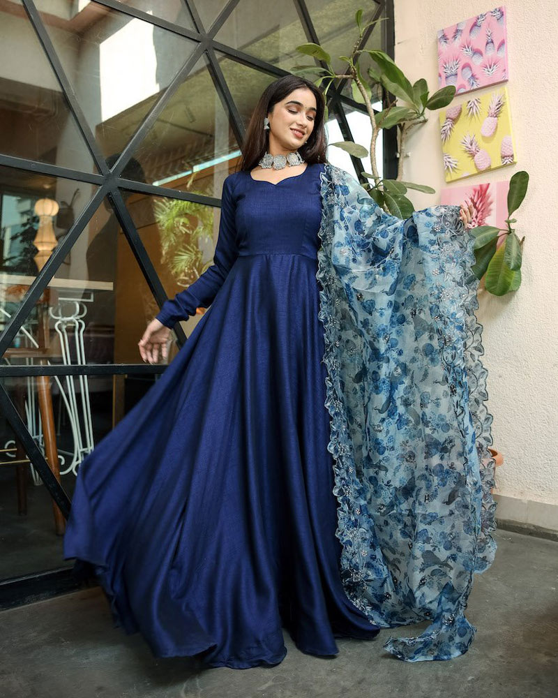 Crepe Navy Blue Ladies Western Long Gown, Party Wear, Plain at Rs 425 in  Lucknow